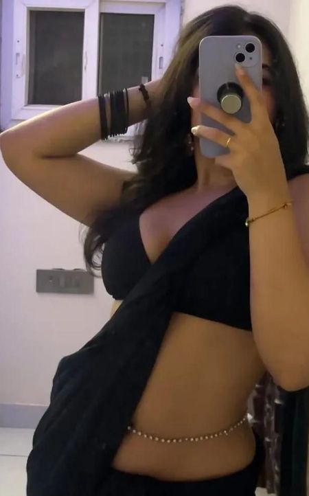 VIP Indian Model Mahira Malaysia escort