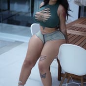 Mandy Bella Al Bahr al Ahmar escort
