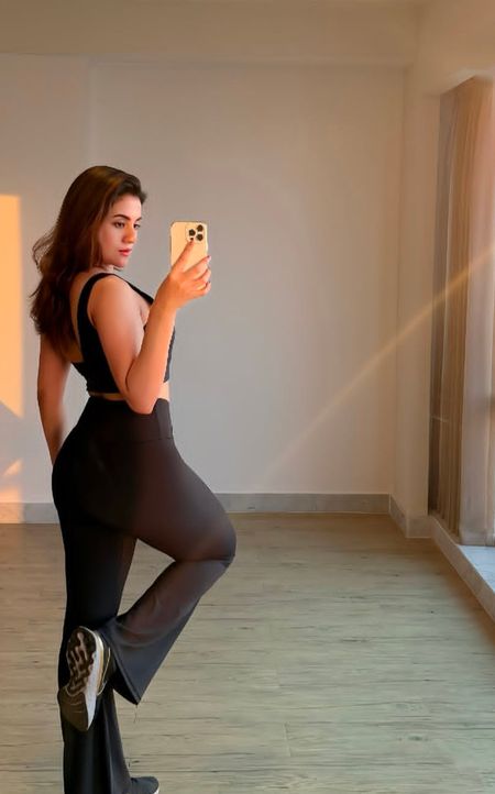 Priya Doha escort