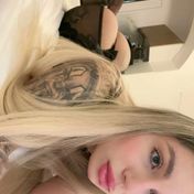 Sauri Paris escort