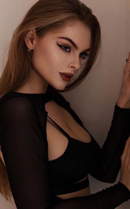 VERONIKA Warsaw escort