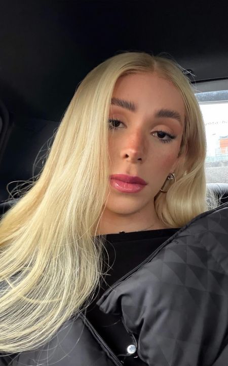 Lisa Manchester escort