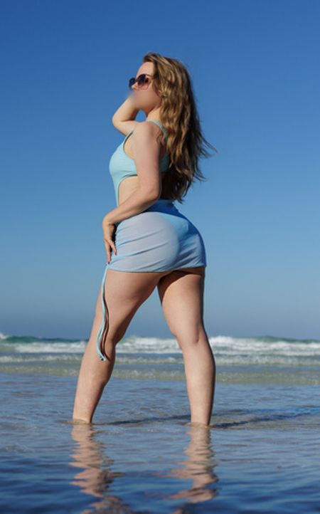 Faye Foxx Perth escort